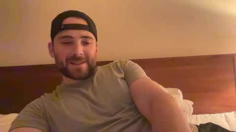 Snapshot of randomdude5950 chatting on December 9, 2024, 2:02 am randomdude5950 online show from December 9, 2024, 2:02 am