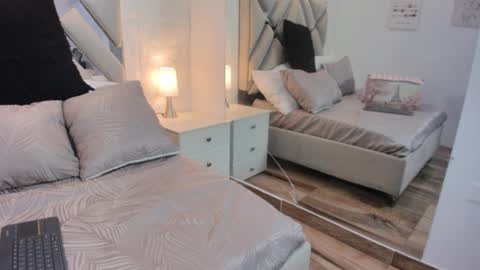 Snapshot of raquel_moore chatting on September 14, 2025, 5:34 pm Raquel Moore online show from September 14, 2025, 5:34 pm