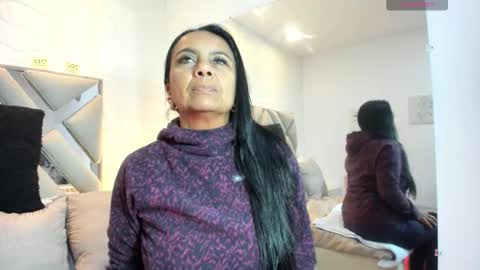 Snapshot of raquel_moore chatting on September 19, 2025, 11:11 am Raquel Moore online show from September 19, 2025, 11:11 am