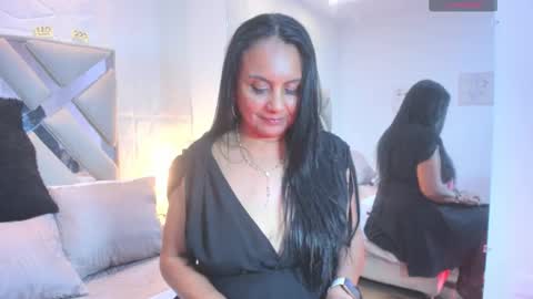 Snapshot of raquel_moore chatting on September 23, 2025, 11:41 pm Raquel Moore online show from September 23, 2025, 11:41 pm