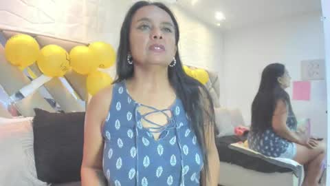 Snapshot of raquel_moore chatting on December 13, 2025, 7:40 pm Raquel Moore online show from December 13, 2025, 7:40 pm