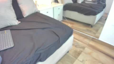 Snapshot of raquel_moore chatting on January 7, 2026, 7:16 pm Raquel Moore online show from January 7, 2026, 7:16 pm