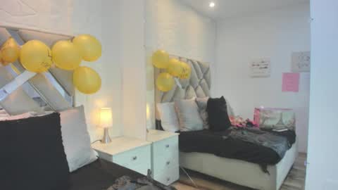 Snapshot of raquel_moore chatting on January 8, 2026, 3:58 pm Raquel Moore online show from January 8, 2026, 3:58 pm