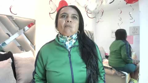 Snapshot of raquel_moore chatting on February 14, 2026, 12:57 pm Raquel Moore online show from February 14, 2026, 12:57 pm