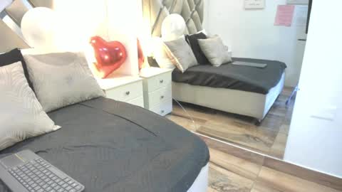 Snapshot of raquel_moore chatting on February 21, 2026, 5:25 pm Raquel Moore online show from February 21, 2026, 5:25 pm