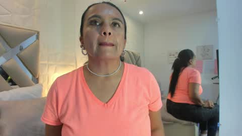 Snapshot of raquel_moore chatting on March 8, 2026, 2:04 am Raquel Moore online show from March 8, 2026, 2:04 am