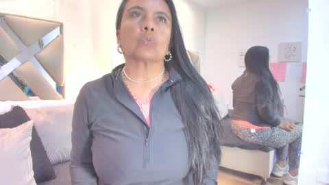 Snapshot of raquel_moore chatting on March 31, 2026, 10:48 am Raquel Moore online show from March 31, 2026, 10:48 am