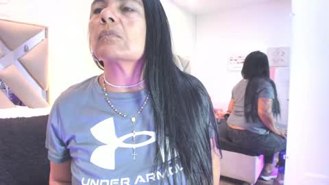 Snapshot of raquel_moore chatting on April 6, 2026, 11:44 am Raquel Moore online show from April 6, 2026, 11:44 am