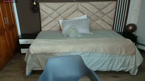 Raquel online show from February 22, 2025, 11:46 am