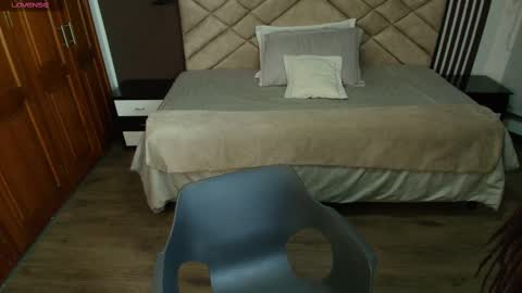 Raquel online show from February 26, 2025, 11:41 am