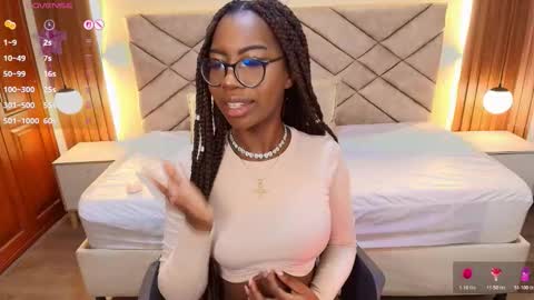 Snapshot of raqueljones_ chatting on March 9, 2026, 12:20 pm Raquel online show from March 9, 2026, 12:20 pm
