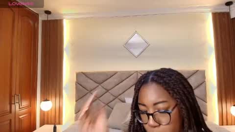 Snapshot of raqueljones_ chatting on April 28, 2026, 12:21 pm Raquel online show from April 28, 2026, 12:21 pm