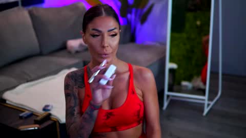 Raquelle online show from February 11, 2026, 10:20 am