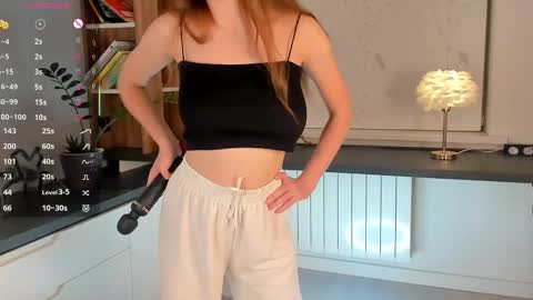 Nicole online show from November 7, 2025, 11:10 am