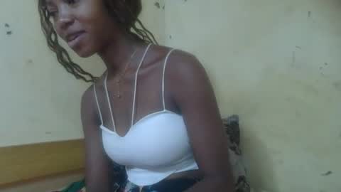 Snapshot of rasoanirinaa chatting on April 24, 2026, 10:12 pm rasoanirinaa online show from April 24, 2026, 10:12 pm