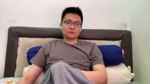 randomnaut online show from December 20, 2024, 2:52 am