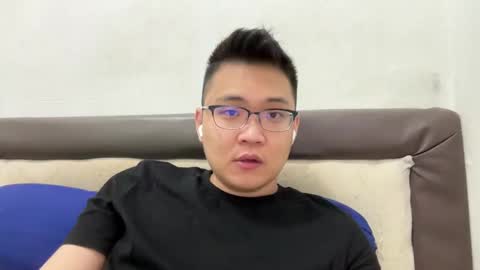 randomnaut online show from January 12, 2025, 8:03 pm