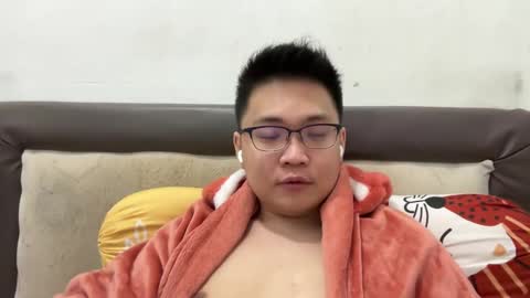 randomnaut online show from March 7, 2025, 7:27 pm