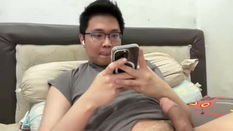 randomnaut online show from November 22, 2025, 7:24 pm