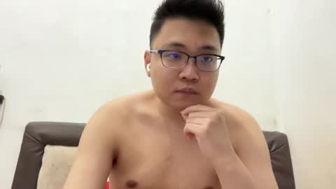 randomnaut online show from February 12, 2026, 7:31 pm