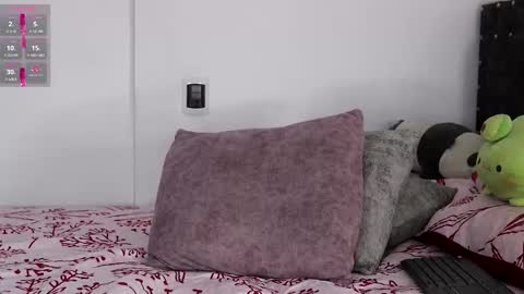 Snapshot of raven06_ chatting on February 12, 2026, 1:06 pm Raven online show from February 12, 2026, 1:06 pm