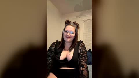 raven6922 online show from April 27, 2026, 5:38 am
