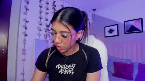 Raven online show from September 19, 2025, 4:36 am