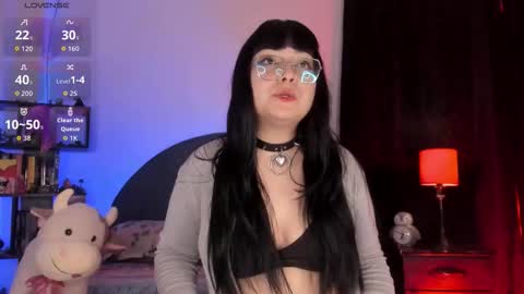 Snapshot of ravendark_666 chatting on March 12, 2026, 7:03 am Raven online show from March 12, 2026, 7:03 am