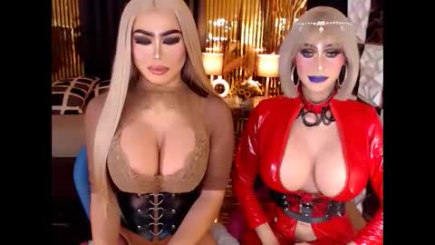 ravenmystiquex online show from May 1, 2026, 7:35 am