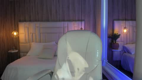 Snapshot of ravenn21 chatting on February 24, 2026, 11:41 am Raven online show from February 24, 2026, 11:41 am