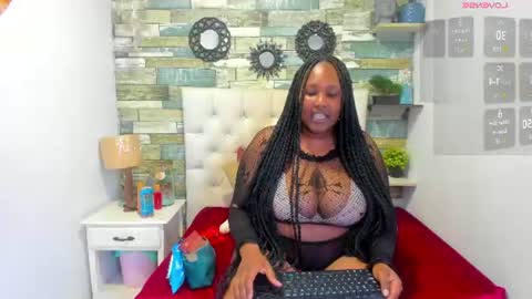 ravennova_ online show from July 17, 2026, 9:41 pm