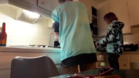 ravenxbeastie online show from February 14, 2025, 4:15 am