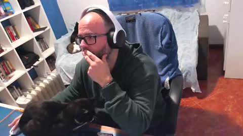 ravingr3d3 online show from February 12, 2026, 11:00 pm