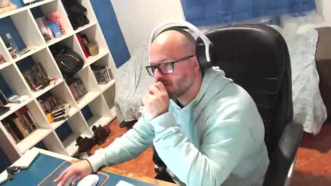 ravingr3d3 online show from March 3, 2026, 9:53 pm