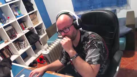 ravingr3d3 online show from April 11, 2026, 9:08 pm