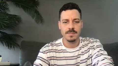 Snapshot of rawspn chatting on February 8, 2026, 10:51 am rawspn online show from February 8, 2026, 10:51 am