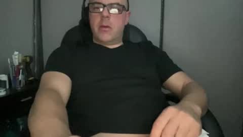 Snapshot of ray_fucks323 chatting on March 26, 2026, 11:10 pm ray_fucks323 online show from March 26, 2026, 11:10 pm