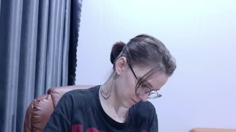 Ray-Ray online show from March 31, 2026, 2:17 pm