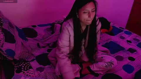 Snapshot of ray_naomi chatting on February 4, 2026, 2:06 am ask us online show from February 4, 2026, 2:06 am