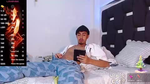 Rayn online show from January 3, 2025, 10:51 pm