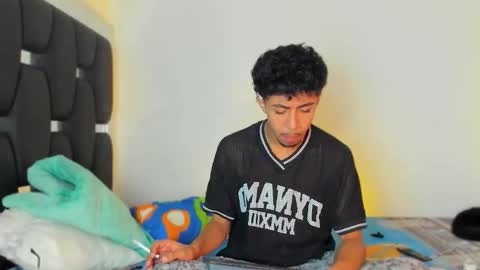 Rayn online show from October 28, 2025, 7:05 pm