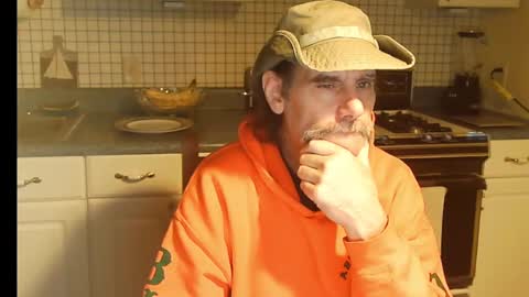 Ray online show from November 12, 2025, 10:37 am