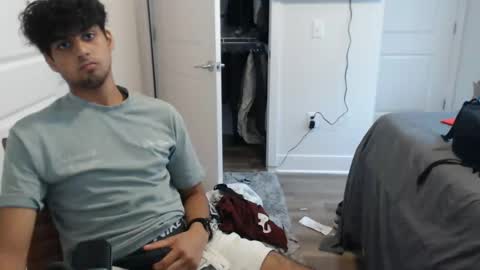 Snapshot of raymondg8596 chatting on September 16, 2025, 6:31 pm raymondg8596 online show from September 16, 2025, 6:31 pm