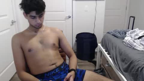 Snapshot of raymondg8596 chatting on February 4, 2026, 12:38 am raymondg8596 online show from February 4, 2026, 12:38 am