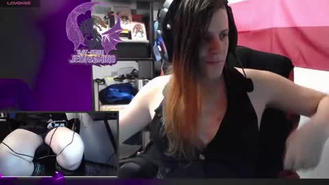 Snapshot of raysuon chatting on December 13, 2024, 5:27 am Rae-Suon online show from December 13, 2024, 5:27 am