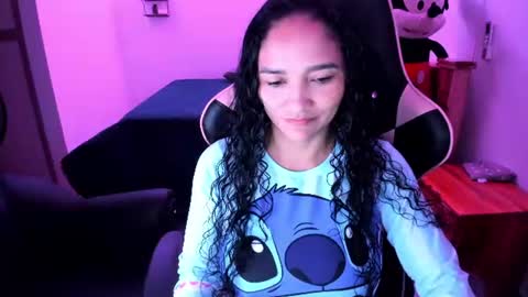Snapshot of rayza_mature_ chatting on July 9, 2026, 6:34 pm Danna online show from July 9, 2026, 6:34 pm
