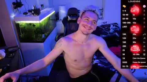 Rayzel online show from February 26, 2026, 1:04 am