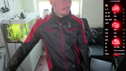 Rayzel online show from March 16, 2026, 3:16 pm