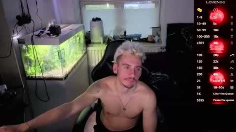 Rayzel online show from March 30, 2026, 6:20 pm