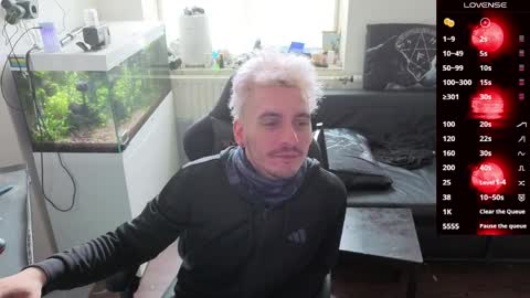 Rayzel online show from April 9, 2026, 11:26 am